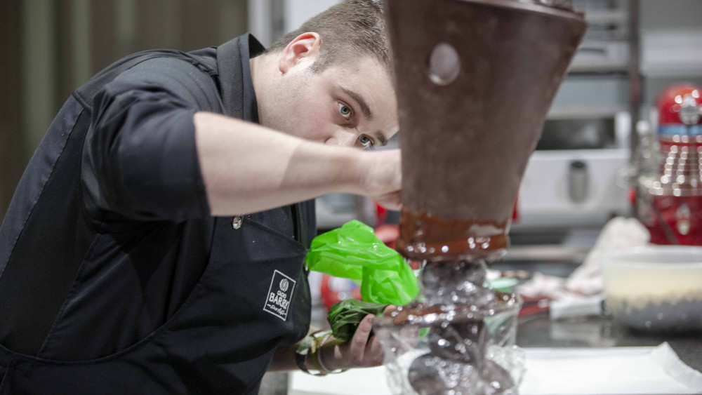 WCM Patrick De Vries Showpiece