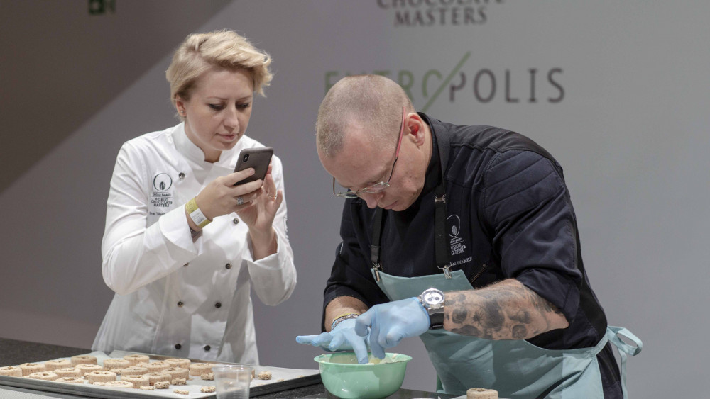 Michal Iwaniuk creating his Fresh Patisserie of Futropolis